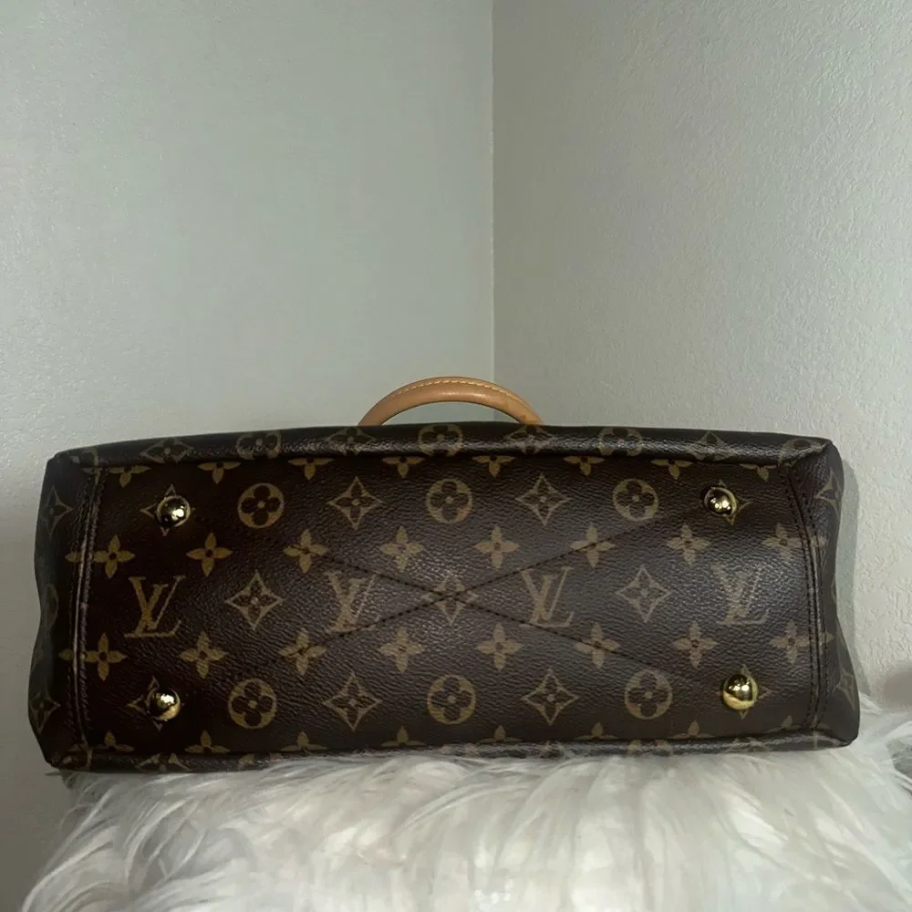 Louis Vuitton Pallas MM Monogram - Picture 9 of 16